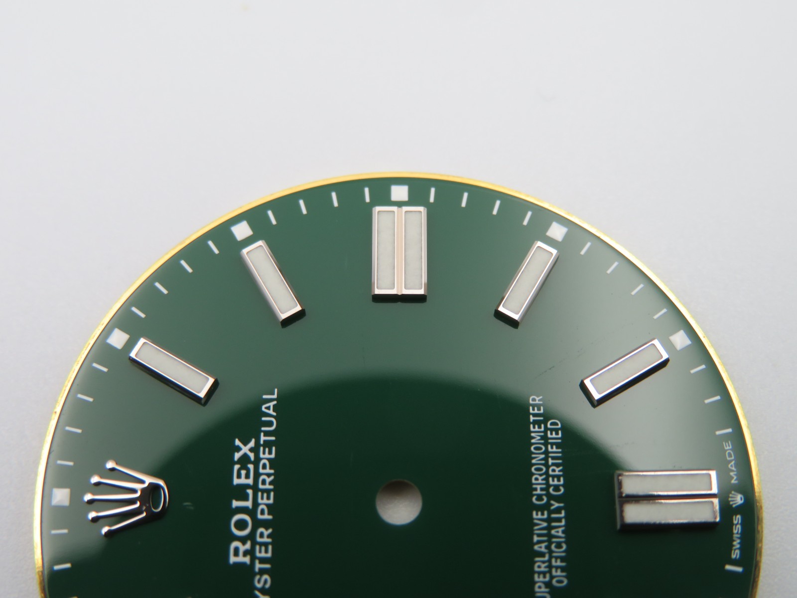 Genuine Rolex Oyster Perpetual 41mm Green Dial for 124300 OP – 100% Authentic