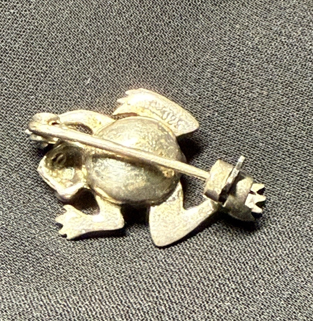 Vintage Sterling Silver Onyx Marcasite Frog Brooch 5.4gram