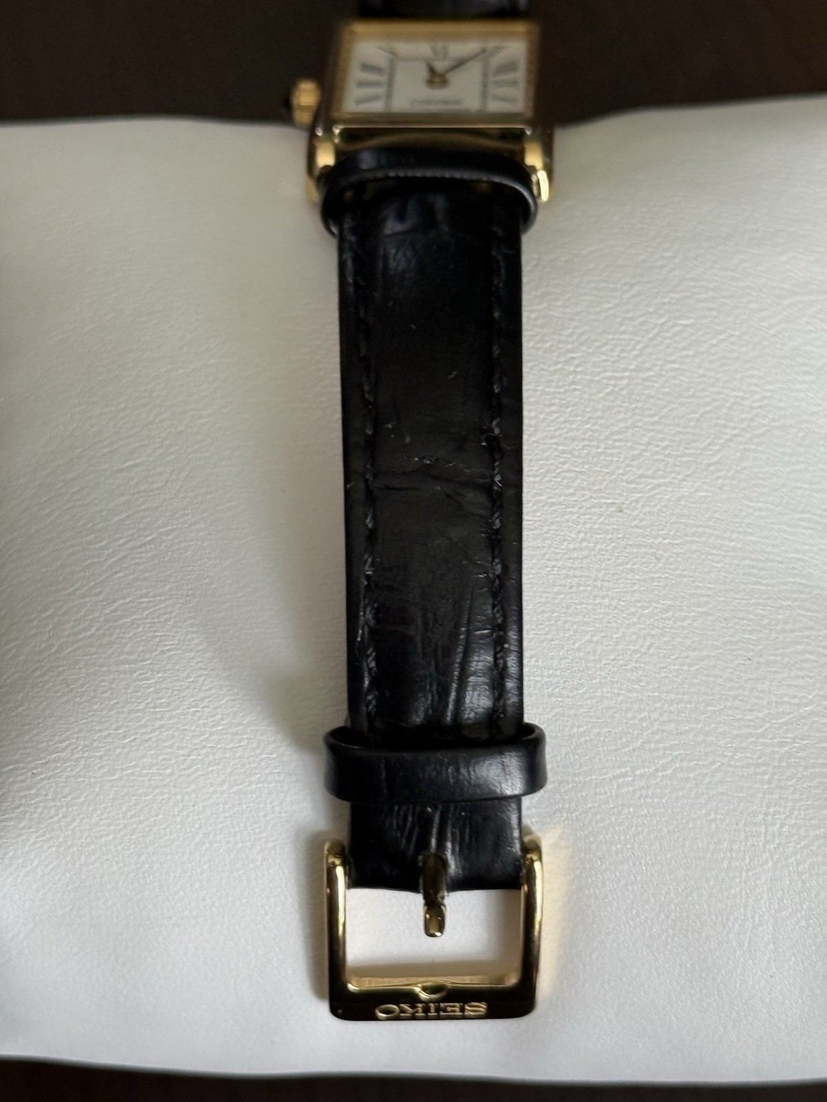 Vintage Seiko Women’s Quartz Tank Gold Tone White Roman Dial Black Leather Strap