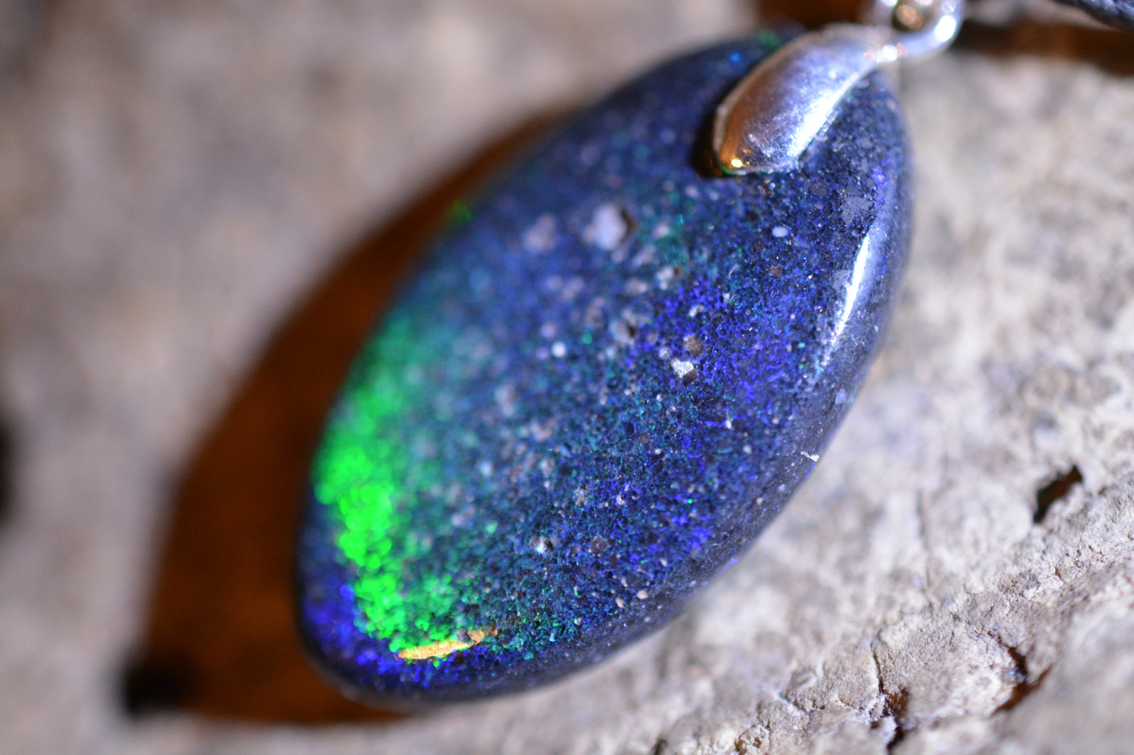 20ct 28x15x5 Top Electric Green Roling Broadflash Mooka Boulder Hard Matrix Opal