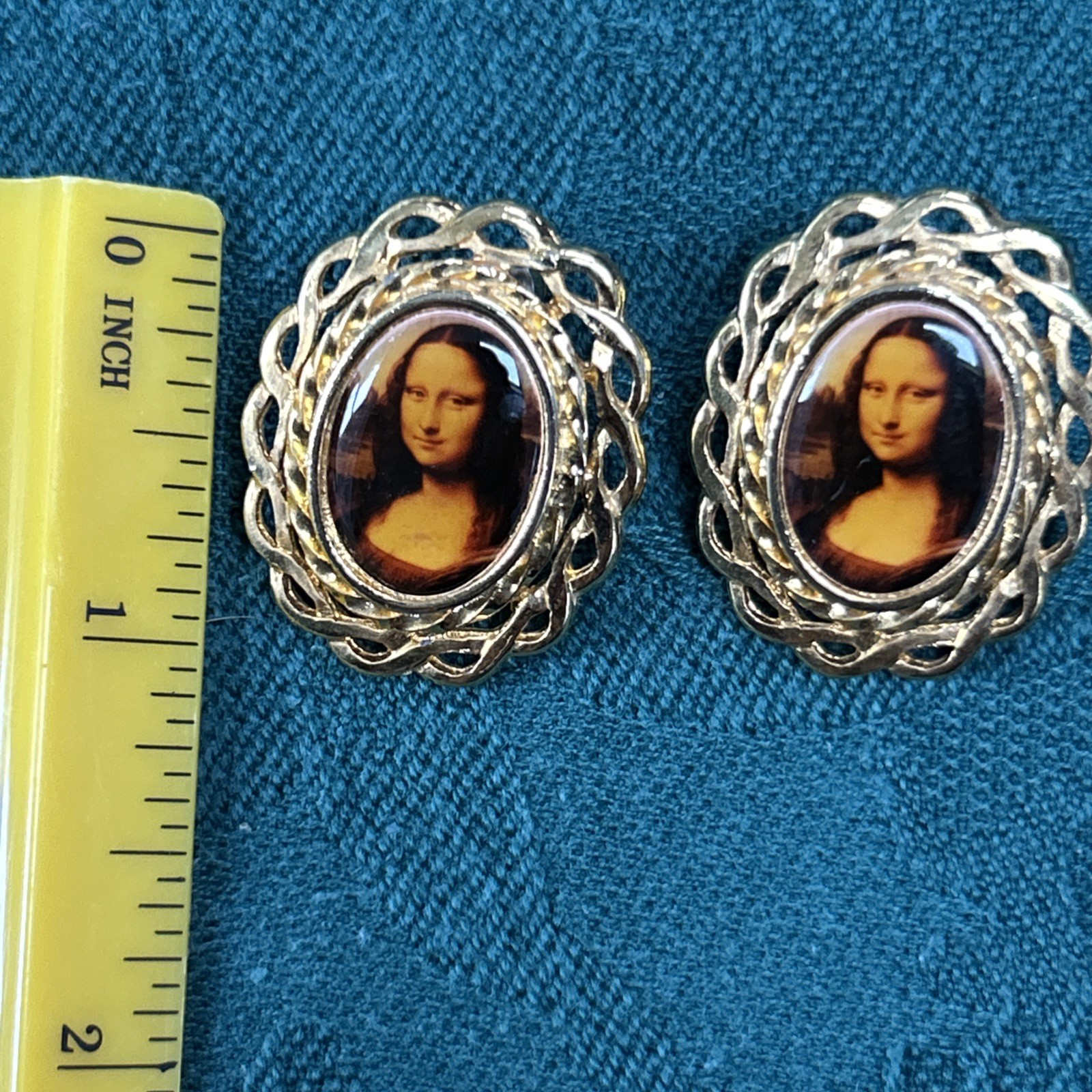 Vintage Mona Lisa Earrings Gold Tone Brass Posts Pierced 1”