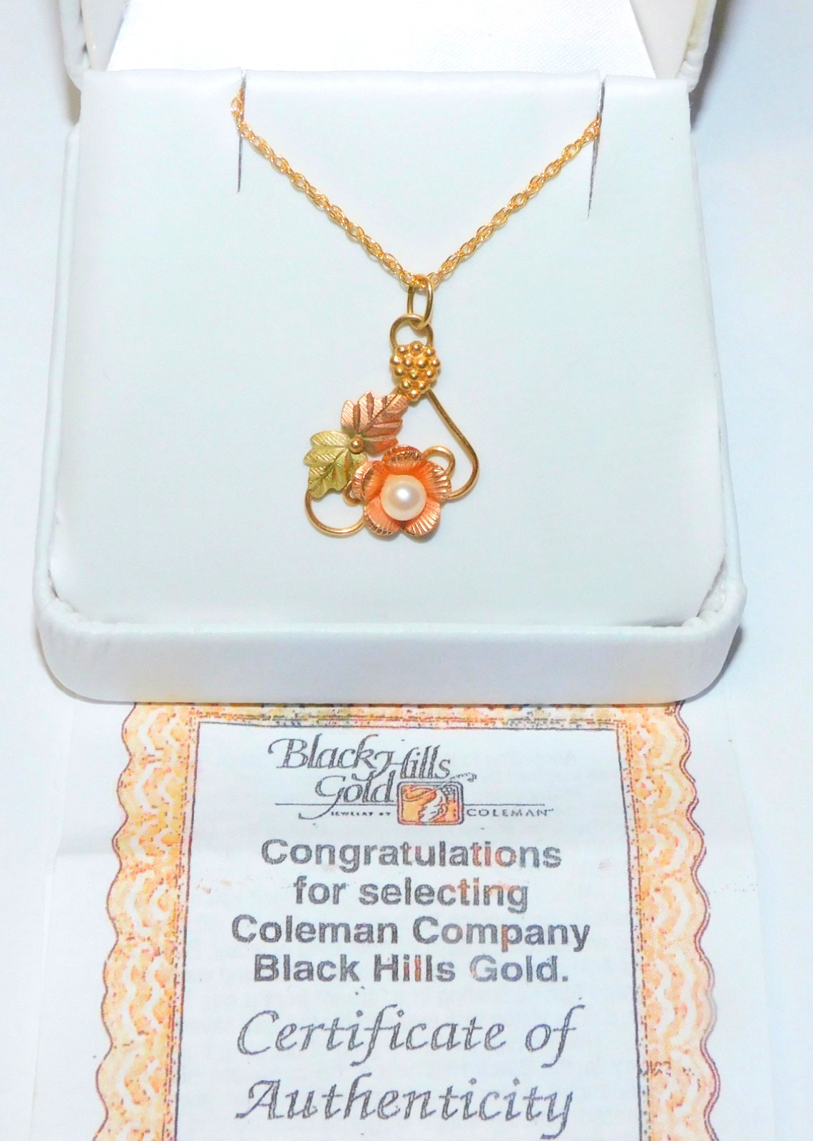 Black Hills Gold 10k Rose Pearl Leaves Pendant Necklace