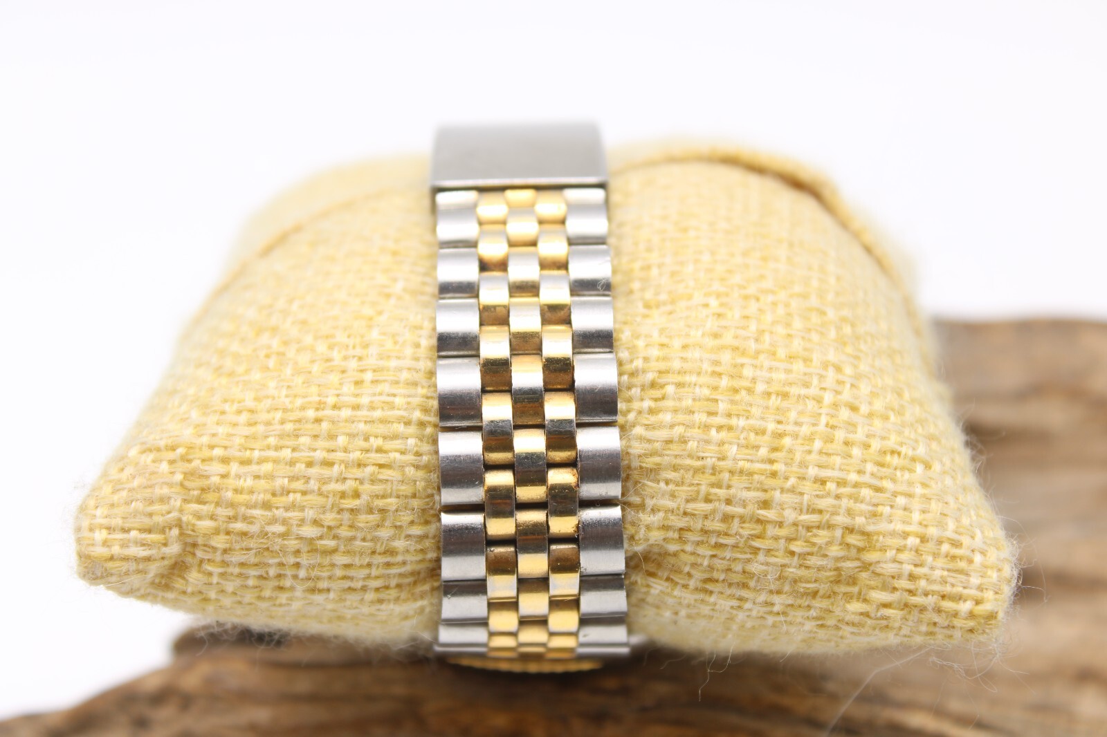 GENEVA QUARTZ TWO-TONE VINTAGE MEN’S WATCH 35.4mm 18.6mm LUG FOR REPAIR (JC2)