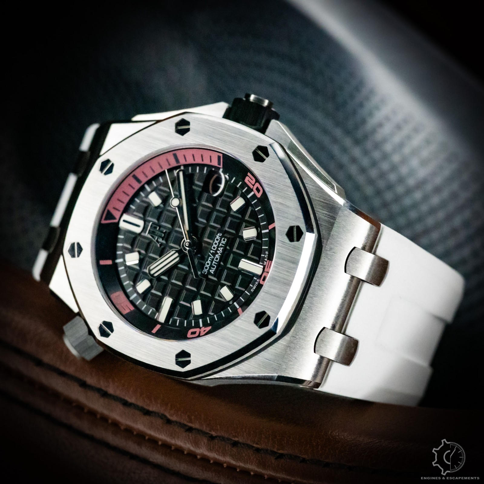 Audemars Piguet Royal Oak Offshore Diver 15720ST Black/Pink Box & Papers