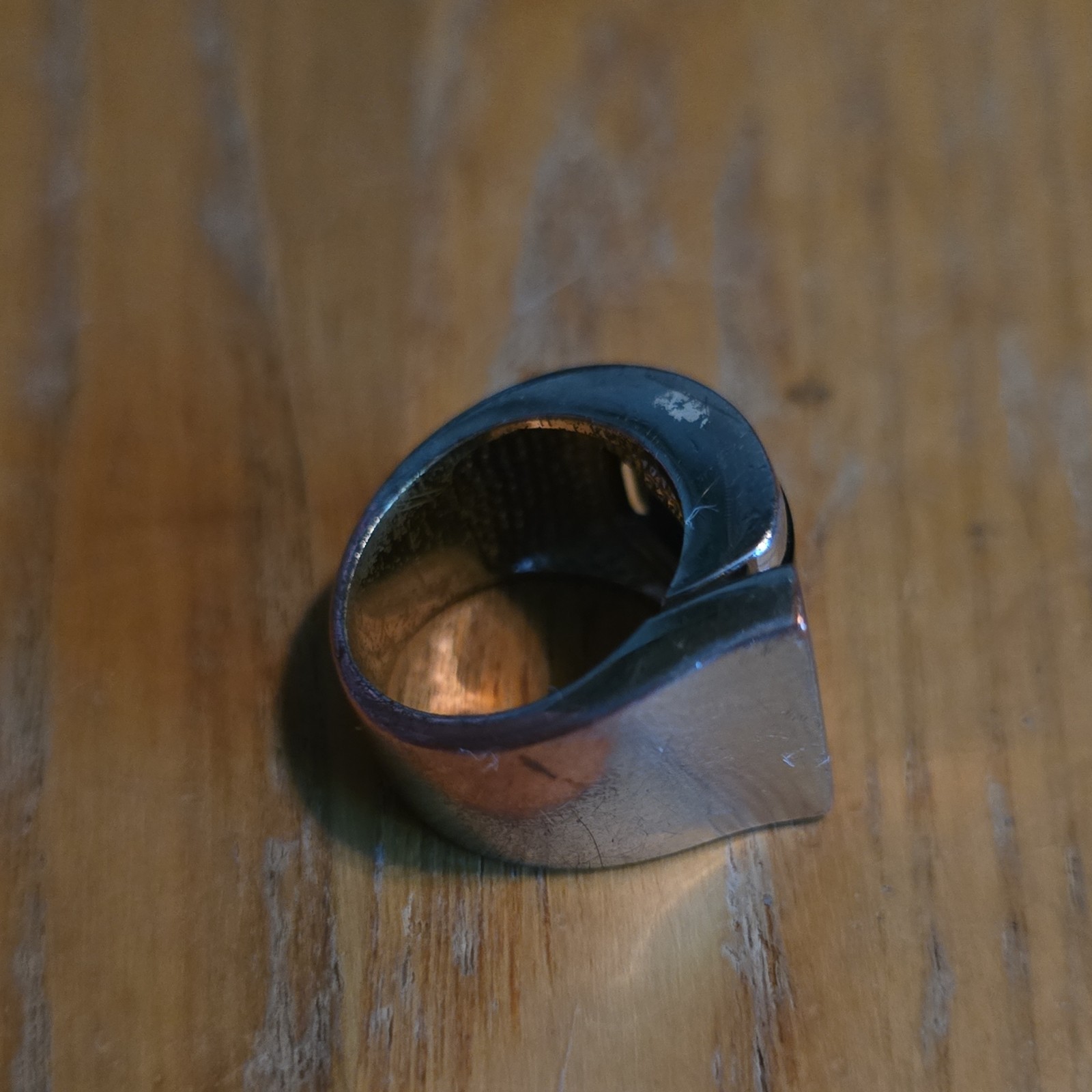 Silver Tone Metal Band Ring Black Inlay Adjustable Ring Size 6.5 No Stone