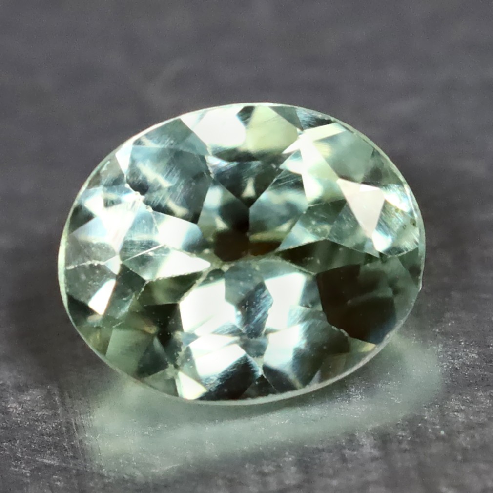 0.36 ct Astonishing Oval Cut (5 x 4 mm) Un-Heated Green Alexandrite Gemstone