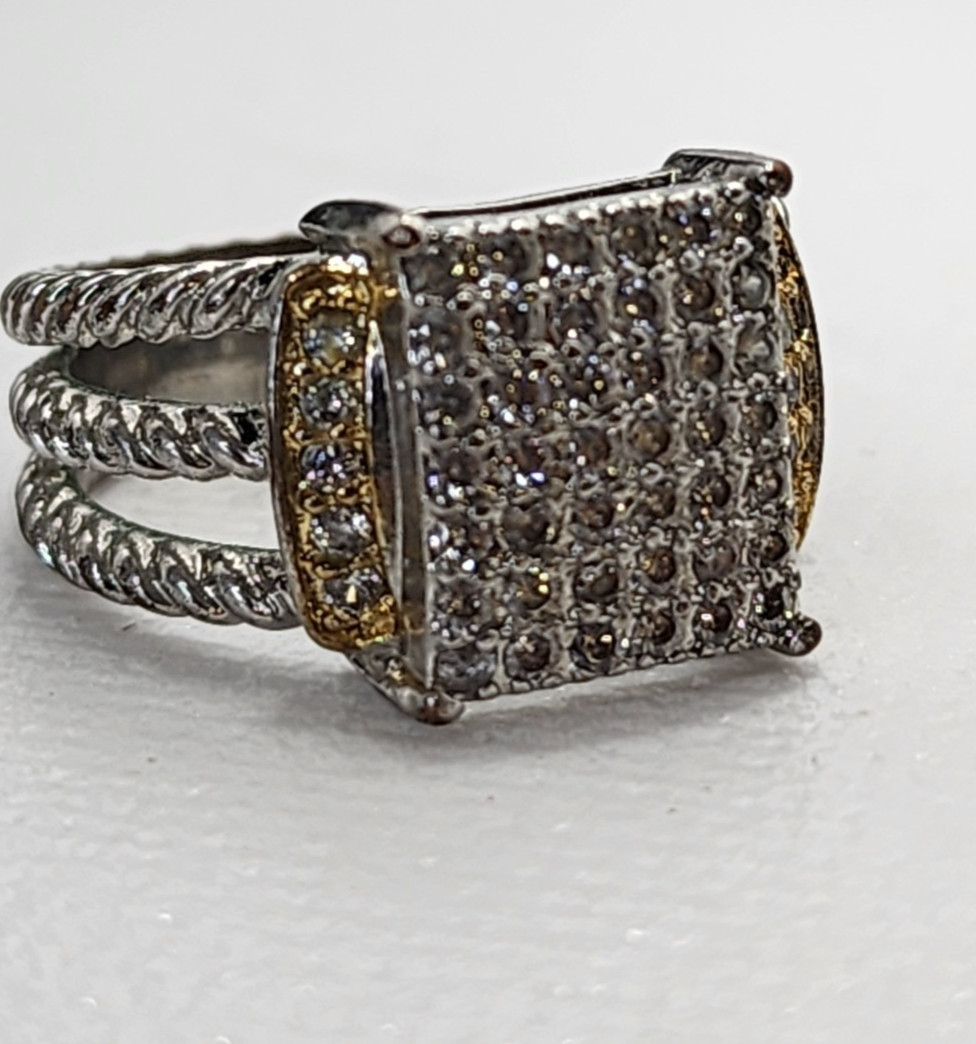 0.46ctw Pave Diamond Rectangular Cushion Ring Sz 6