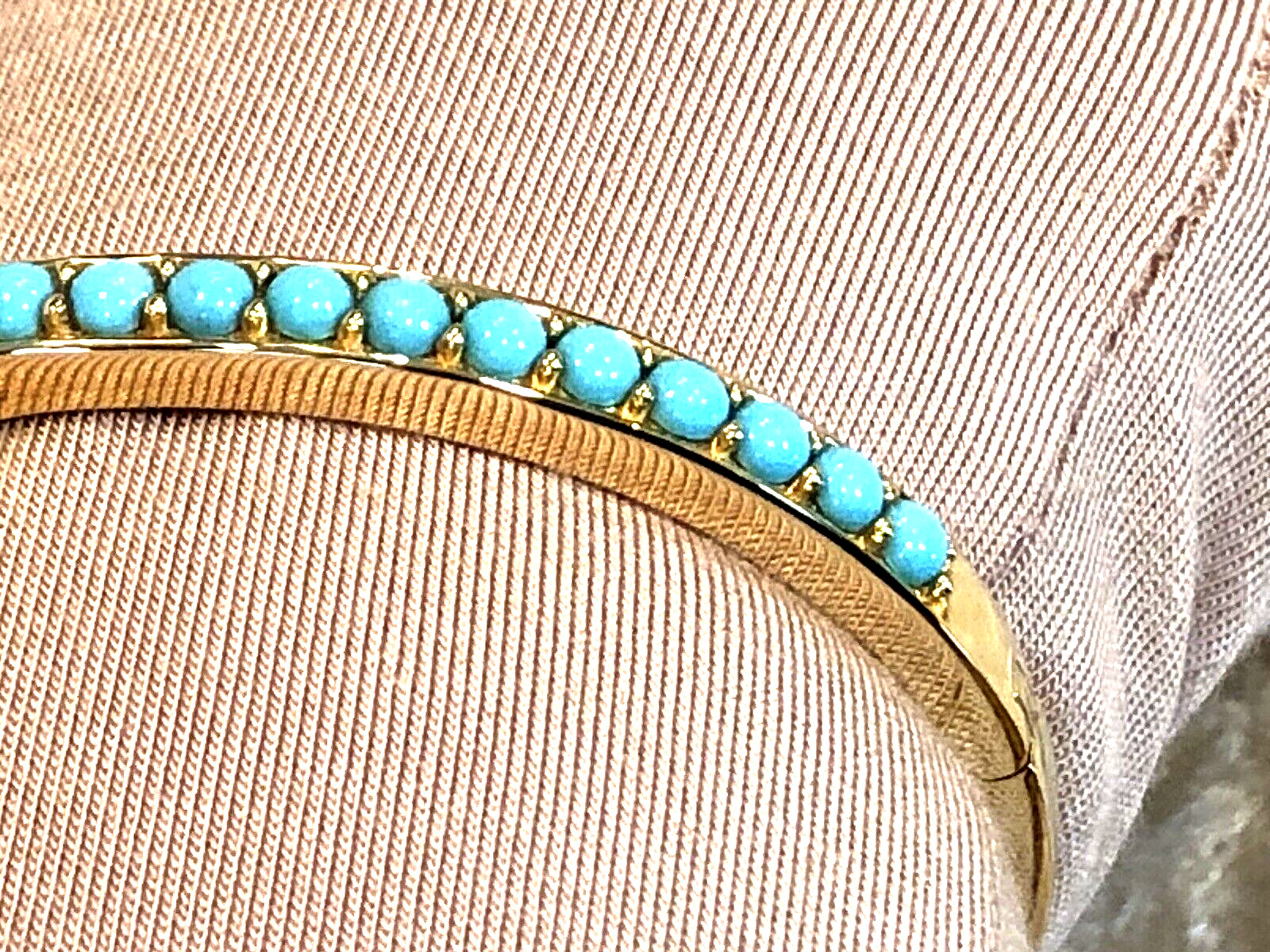 AFFINITY GEMS SWISS BLUE TOPAZ & SLEEPING BEAUTY TURQ. BANGLE, SMALL (M4121-23)