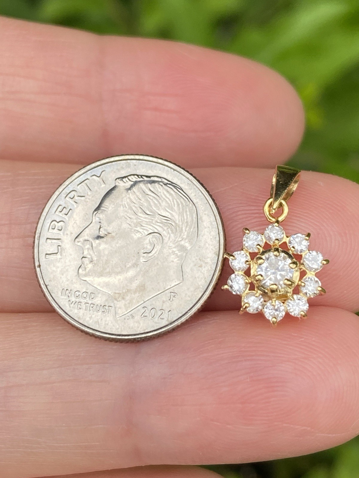 18K Yellow Gold 0.41CTW 100% Natural Diamond Flower Cluster Pendant