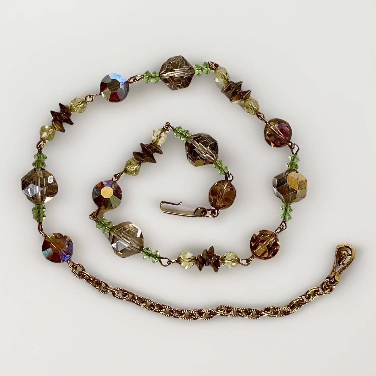 Vintage Adjustable Faceted Sparkly AB Crystal Necklace, 13-1/2″ to 17″