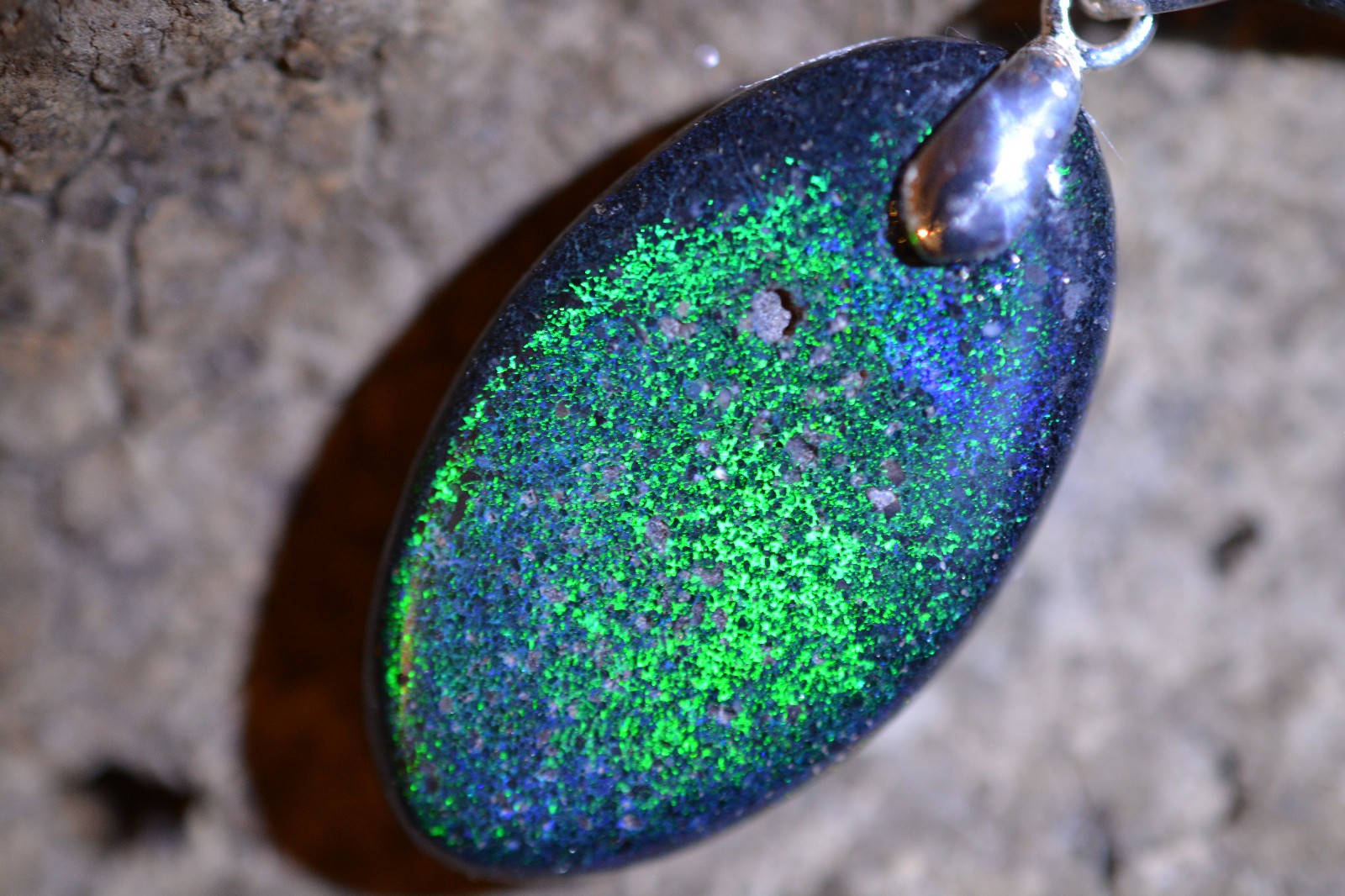 20ct 28x15x5 Top Electric Green Roling Broadflash Mooka Boulder Hard Matrix Opal