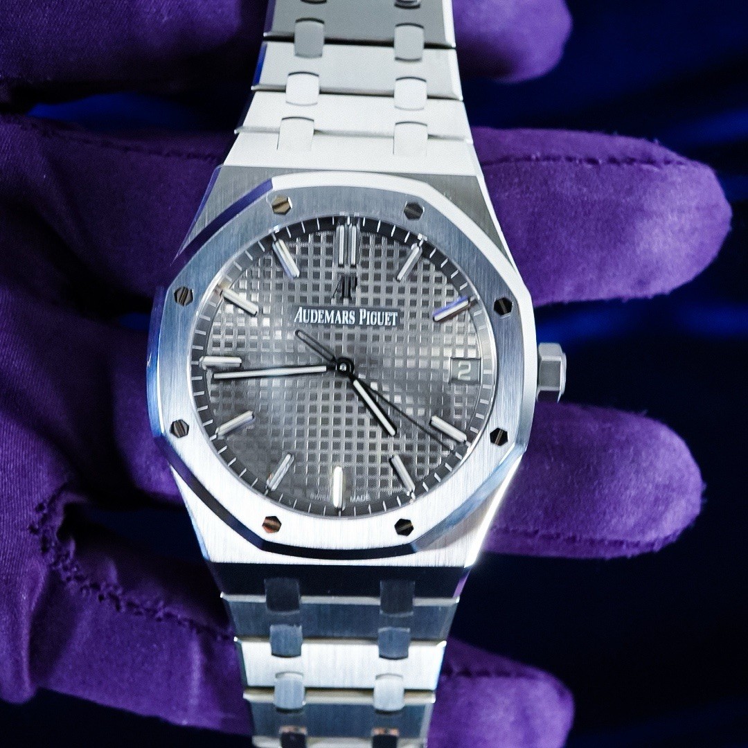 MINT AUDEMARS PIGUET ROYAL OAK 41MM GREY DIAL STAINLESS STEEL 15500ST B&C