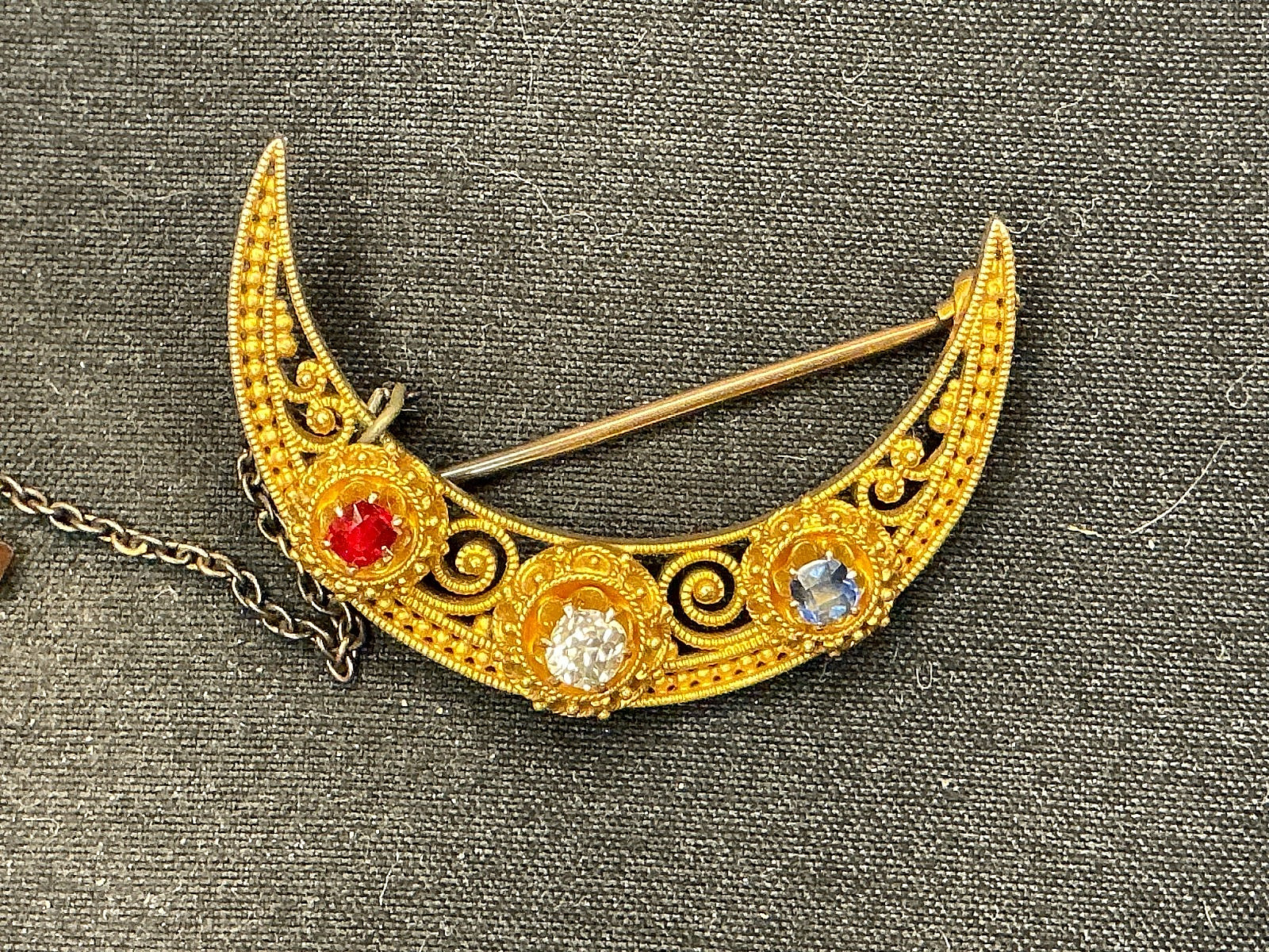 Victorian 18K Gold Crescent Moon Brooch Pin Ruby Diamond Sapphire Etruscan 7g