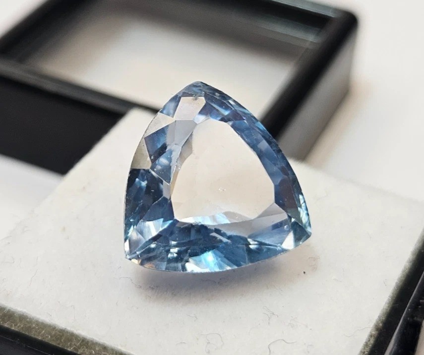 Natural Aquamarine Blue Colour 10+ Ct Trillion Cut Loose EGL Certified Gemstone