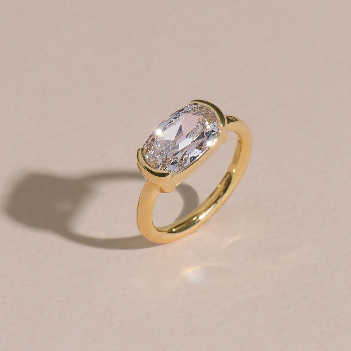2.00 Ct Elegant Oval Cut Lab Grown Diamond E/VS1 Ring in Solid 14K Yellow Gold