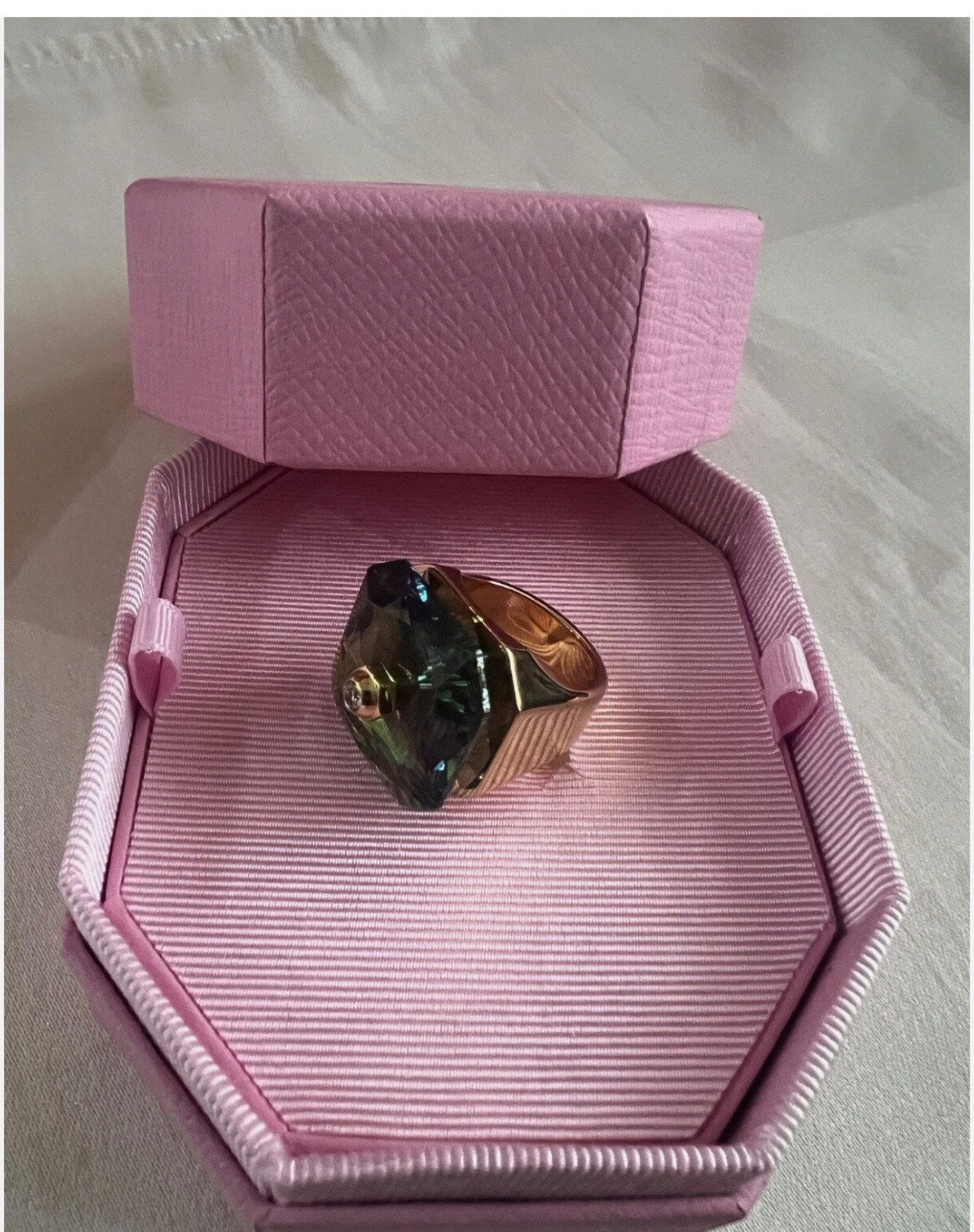 SWAROVSKI Numina Ring, Square cut, Green, Gold Tone Plated size 55 new💕❤️