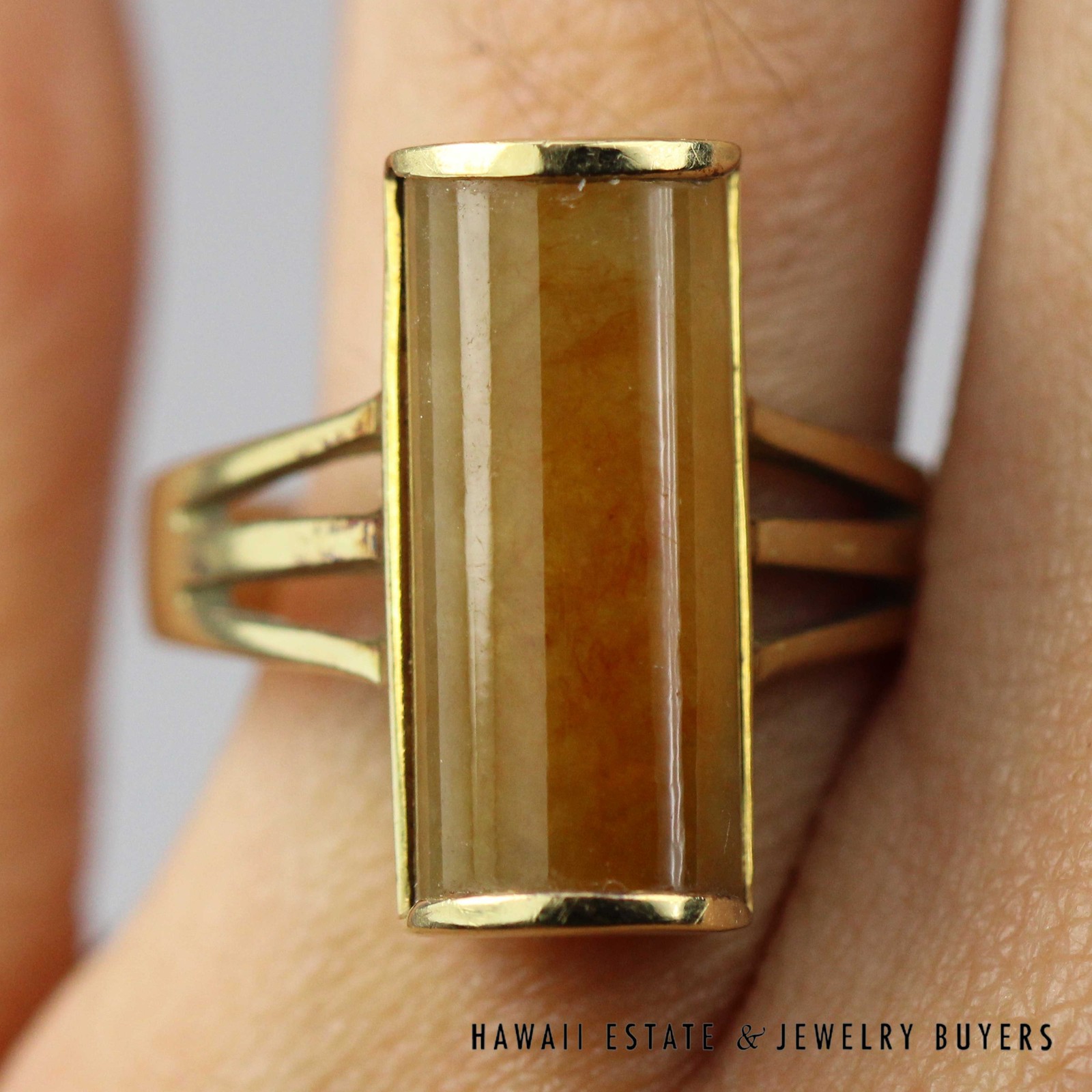 Honey Jade Rectangular Cabochon 14K Yellow Gold Split-Shank Ring Size 6.25