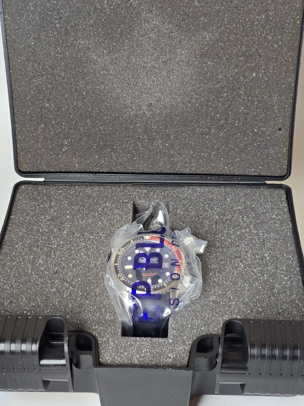 Deep Blue 41mm Pro Sea Diver 200 Quartz Silicone Strap Watch Blue Red