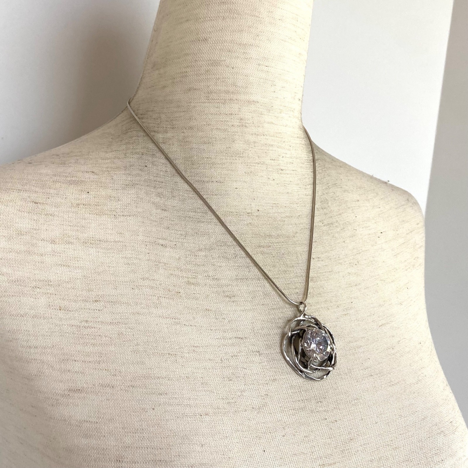 Sterling Silver 925 PZ Israel Large Round Modernist Pendant Necklace 18″