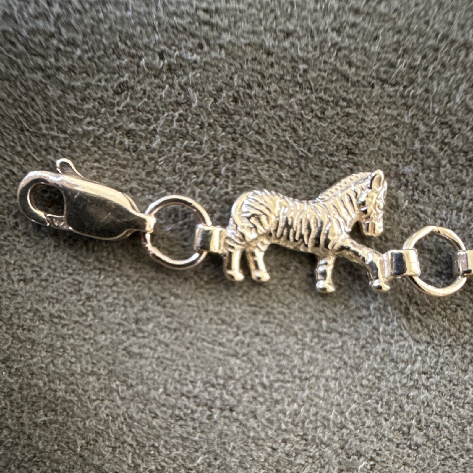 10K Yellow Gold Noah’s Ark Animal Bracelet 7 1/2 inches Lobster Claw Excellent