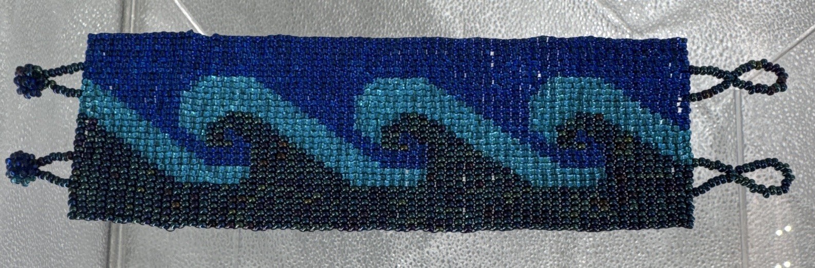 Handmade Beaded Cuff Bracelet Blue Black Teal Wave Pattern Glass Beads 7.5 in