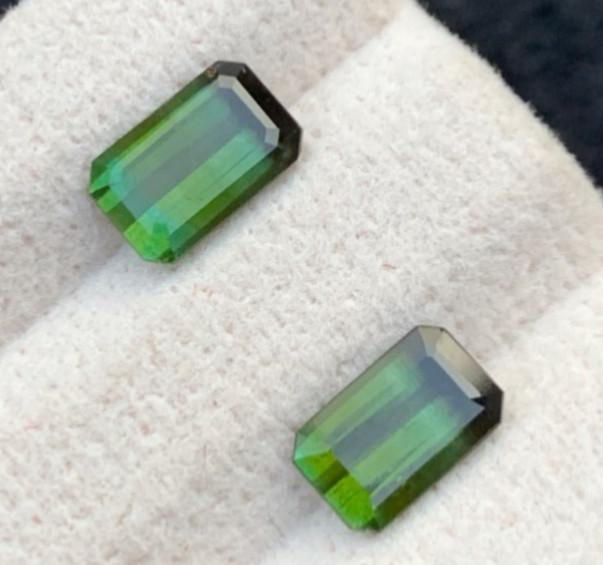 2.80ct Beautifull natural stunning green bi colour tourmaline loose gemstone