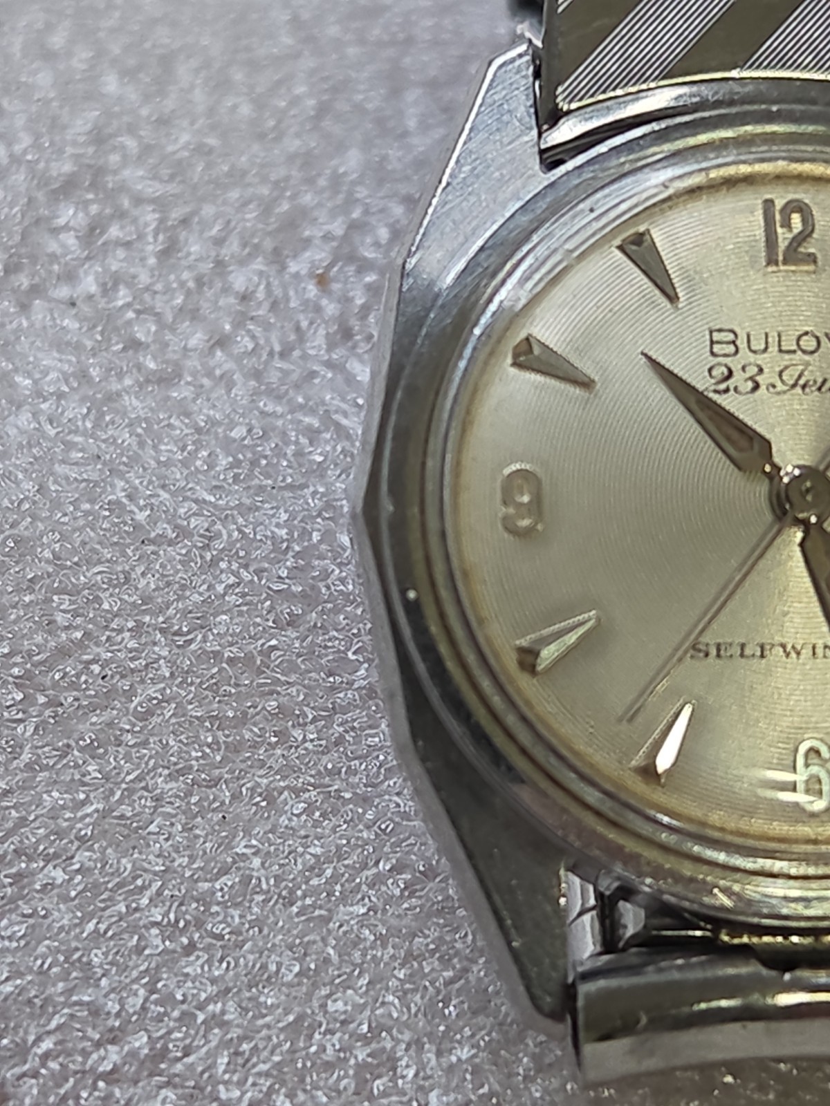 Rare Case And Dial Vintage Bulova 23 Jewels Automatic 10BZAC Running Watch