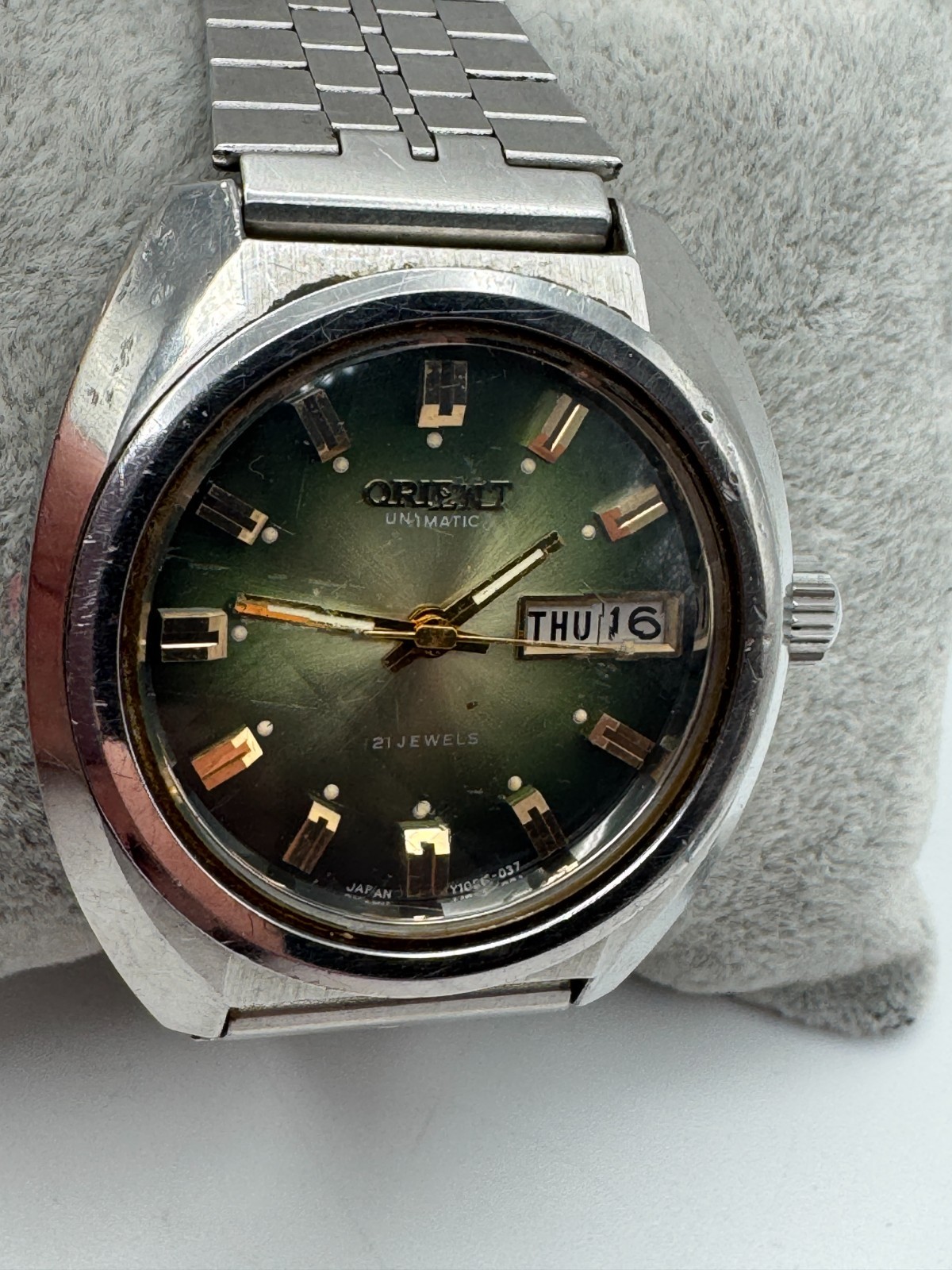 Vintage Men’s ORIENT Automatic 21 Jewels 149-10560 Silver Tone Day Date Watch