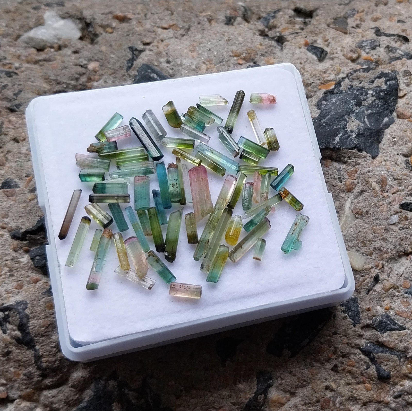 25.5 Carat 4.5 to 20 MM Natural Green Bi Color Tourmaline Pencil 70 Piece Lot