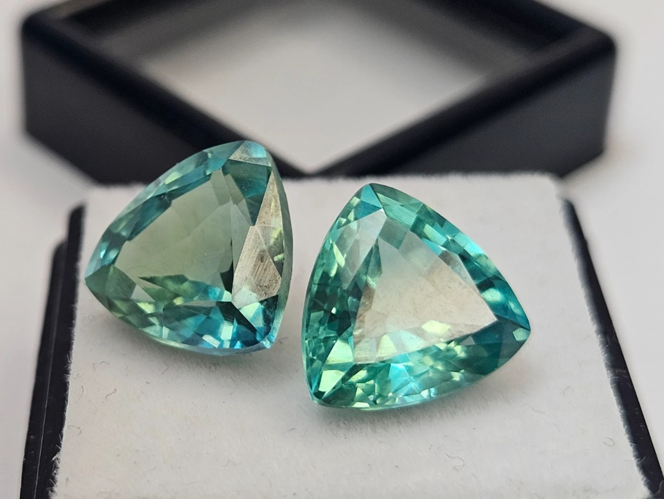 Pair Green Sapphire Natural Trillion Cut 10-12 Ct Loose Gemstone Earring Making