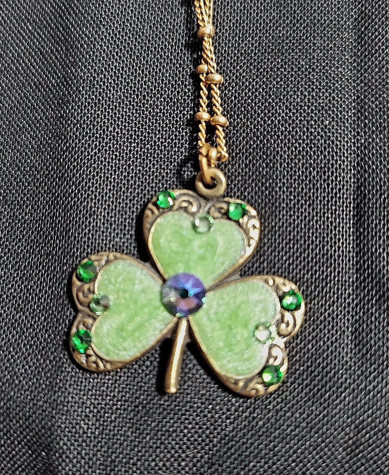 Crystal Shamrock Necklace & Pendant Lobster Claw Closure Appx 7/8″L x 1″W