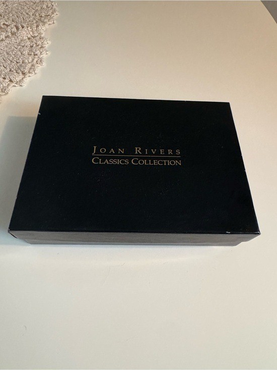 Joan Rivers Baby Bee Brooch Set