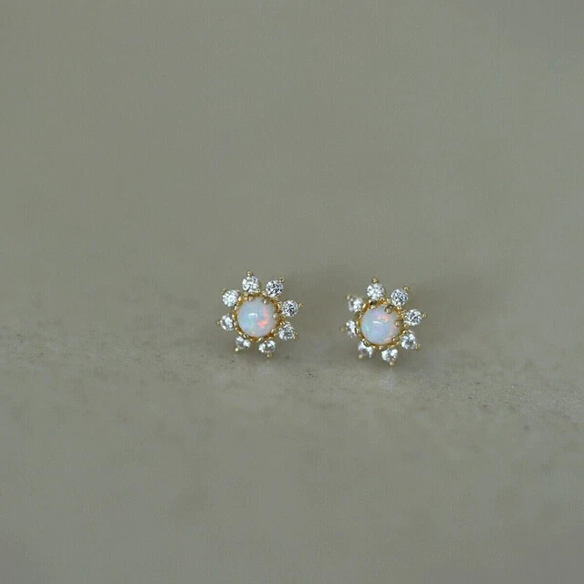 1Ct Round Cut Natural Fire Opal Women’s Pretty Flower Stud14K Yellow Gold Plated