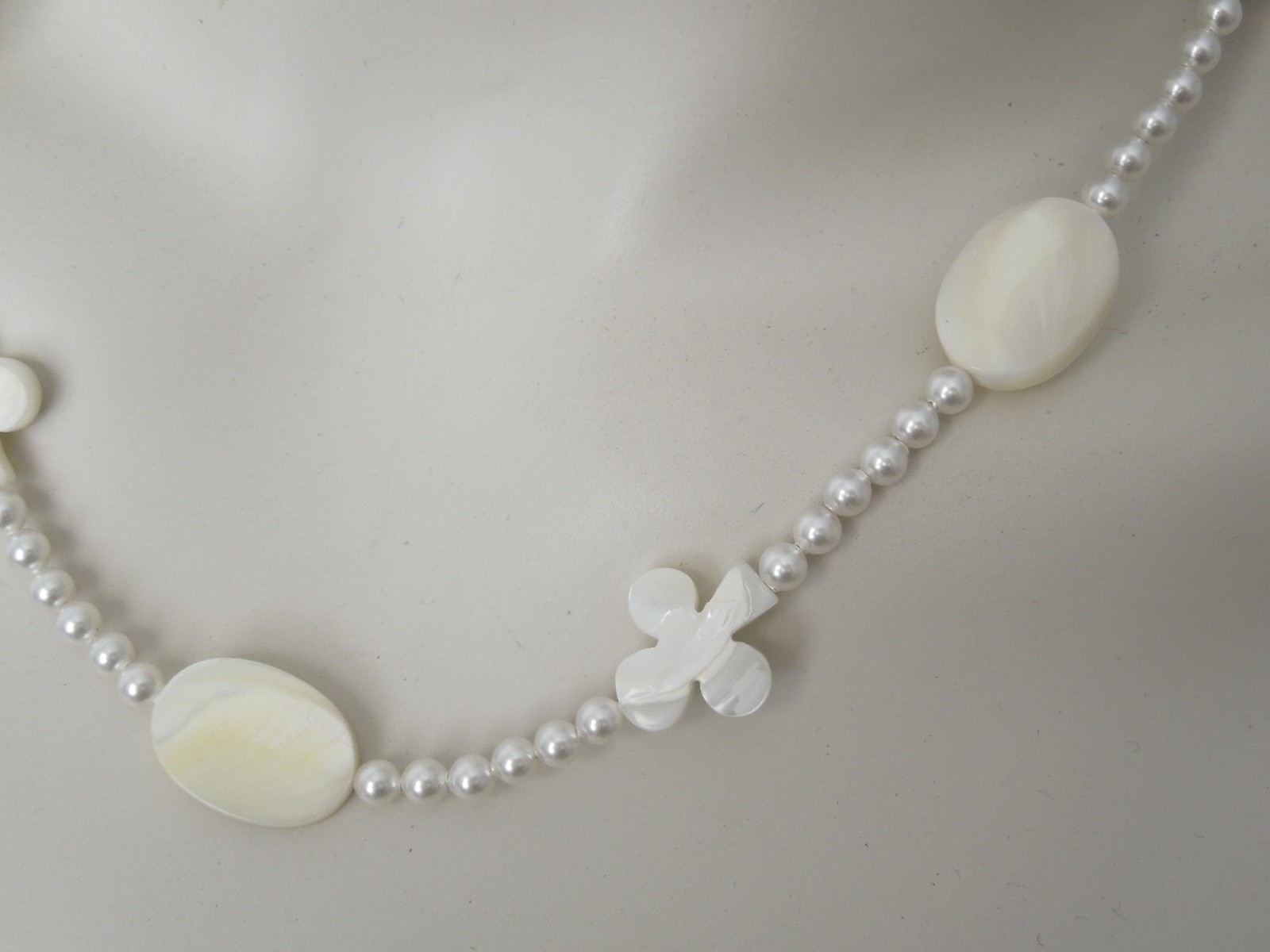 Necklace Mother Of Pearl Elements And Artificial Pearls 21.9 G/Approx. 49 Cm