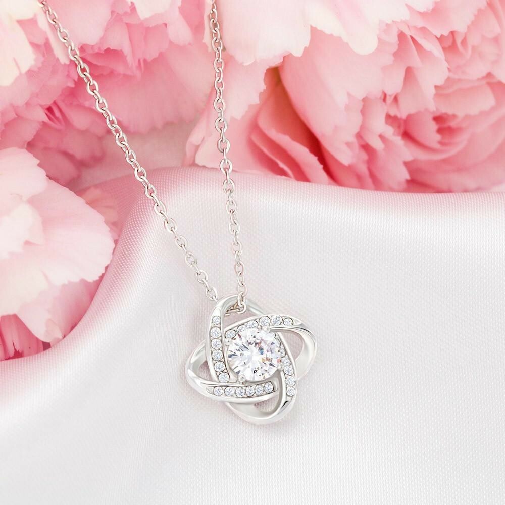 To My Queen Necklace, Birthday Gift for Wife from Husband, Mother’s Day