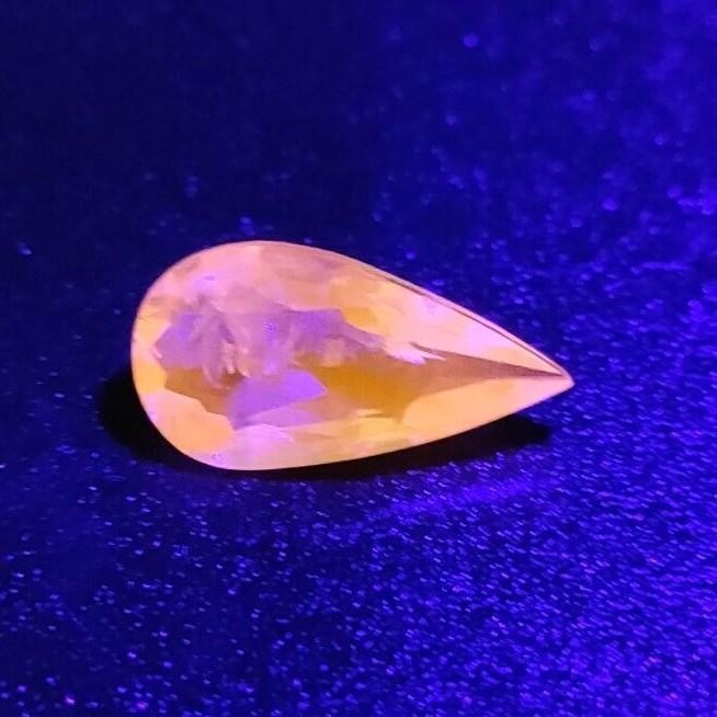 1.21 ct HACKMANITE – MYANMAR – Natural Rare Untreated Faceted – FREAKINGCAT