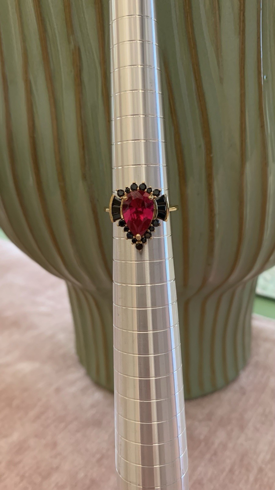 PEAR SHAPE LAB CREATED RUBY, BLACK SPINEL STERLING SILVER RING. Size 7 925