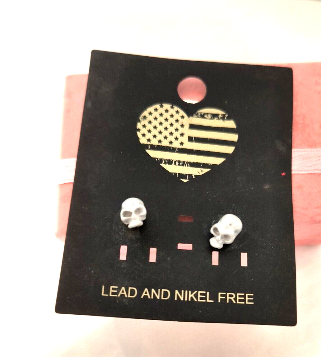 New Goth Skull Earrings Unisex Halloween Gray Lead and Nickel free