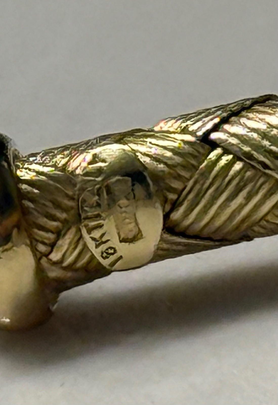 Authentic Roberto Coin Bracelet 18k gold woven with three diamond stations