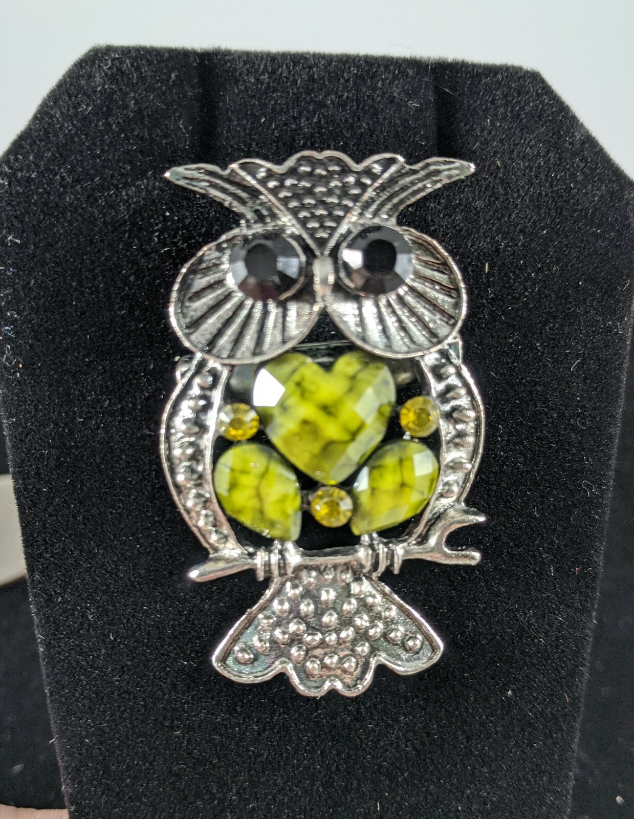 Silver-tone Owl with Green Belly and Crystal Eyes Brooch Pin – PRB211