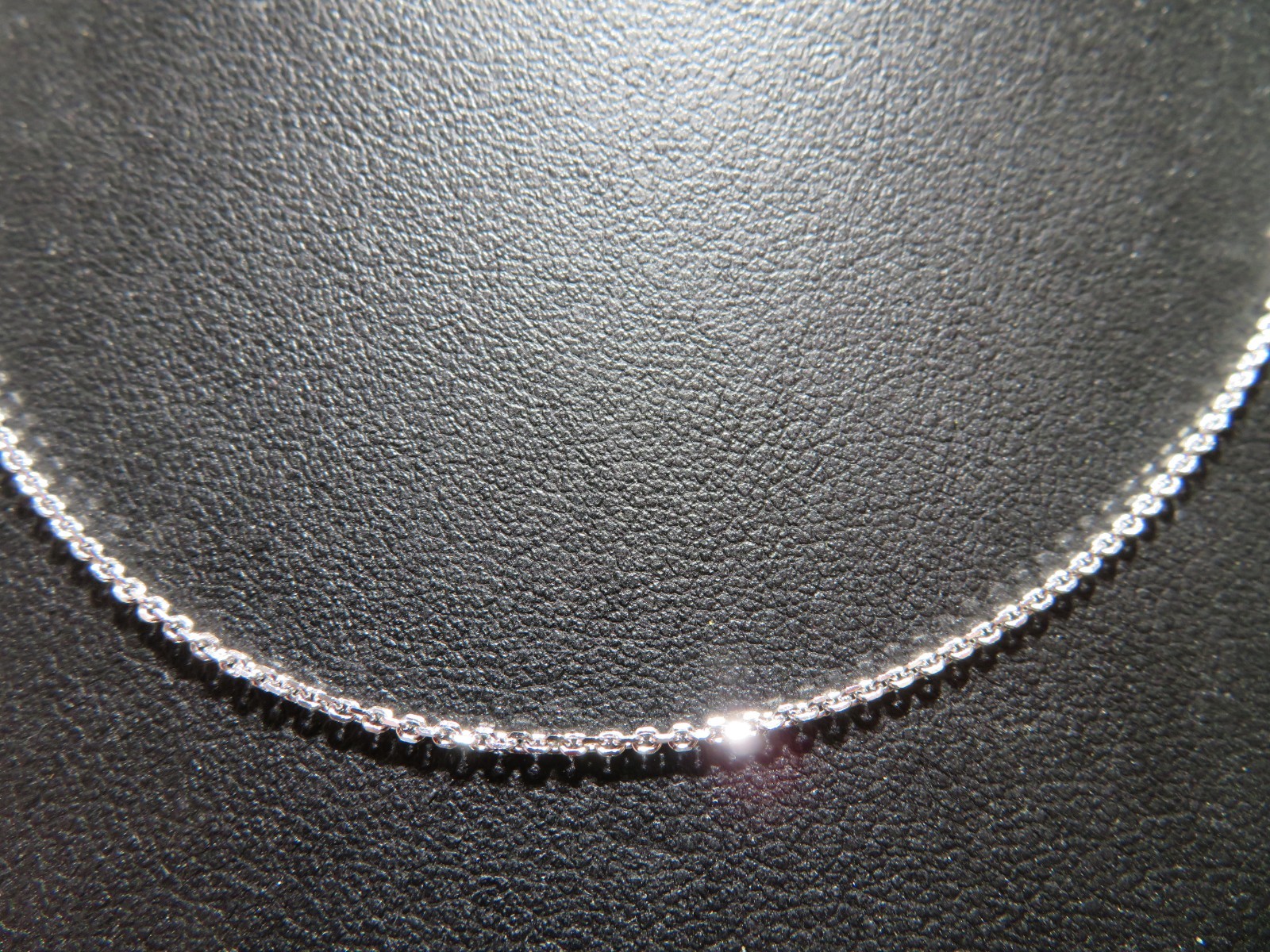 14K WG THIN LINK CHAIN 20″ LONG 0.91 MM THICK 2.90 grams (AI-2641)