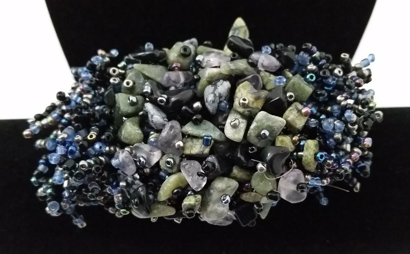 Handmade Bracelet GLASS BEADS BLACK IRIDESCENT BLUE PEACOCK GREEN JASPER 6 inch