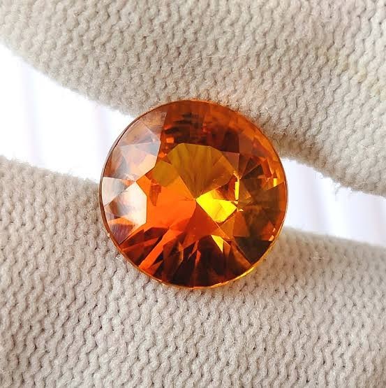 CERTIFIED Natural Orange Earth Mined Diamond 3.05 Ct Round VVS1/ 9.5 mm