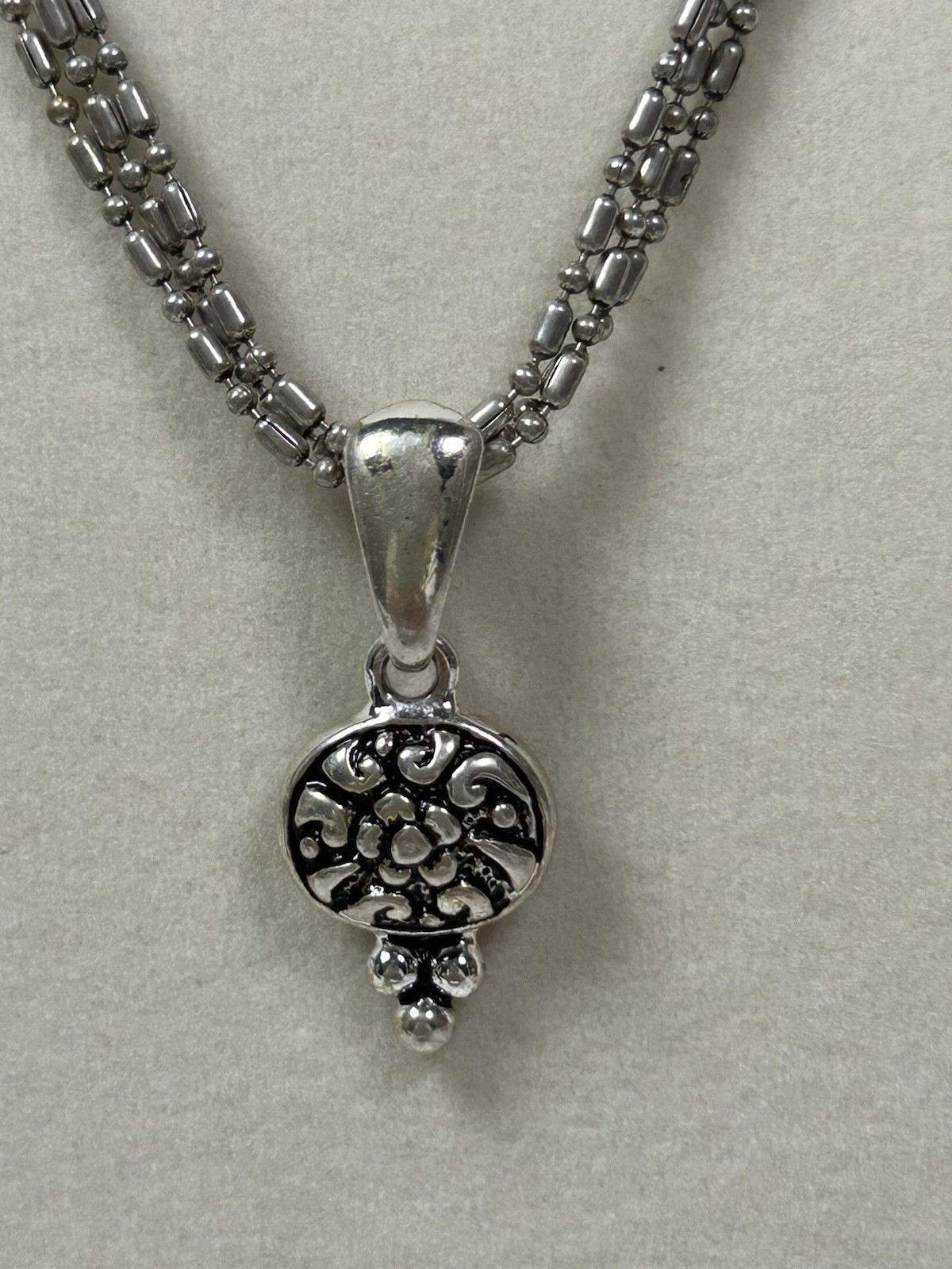 Premier Designs Silver Tone Chain Necklace Floral Round Charm