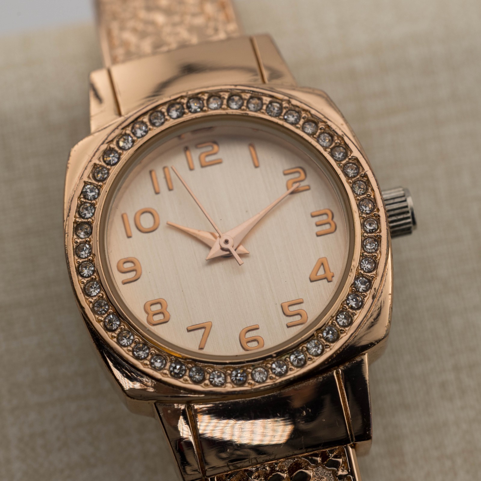 ACCUTIME WATCH CORP. WAC4434KL Quartz Women’s Watch Sz. 6″ New Battery