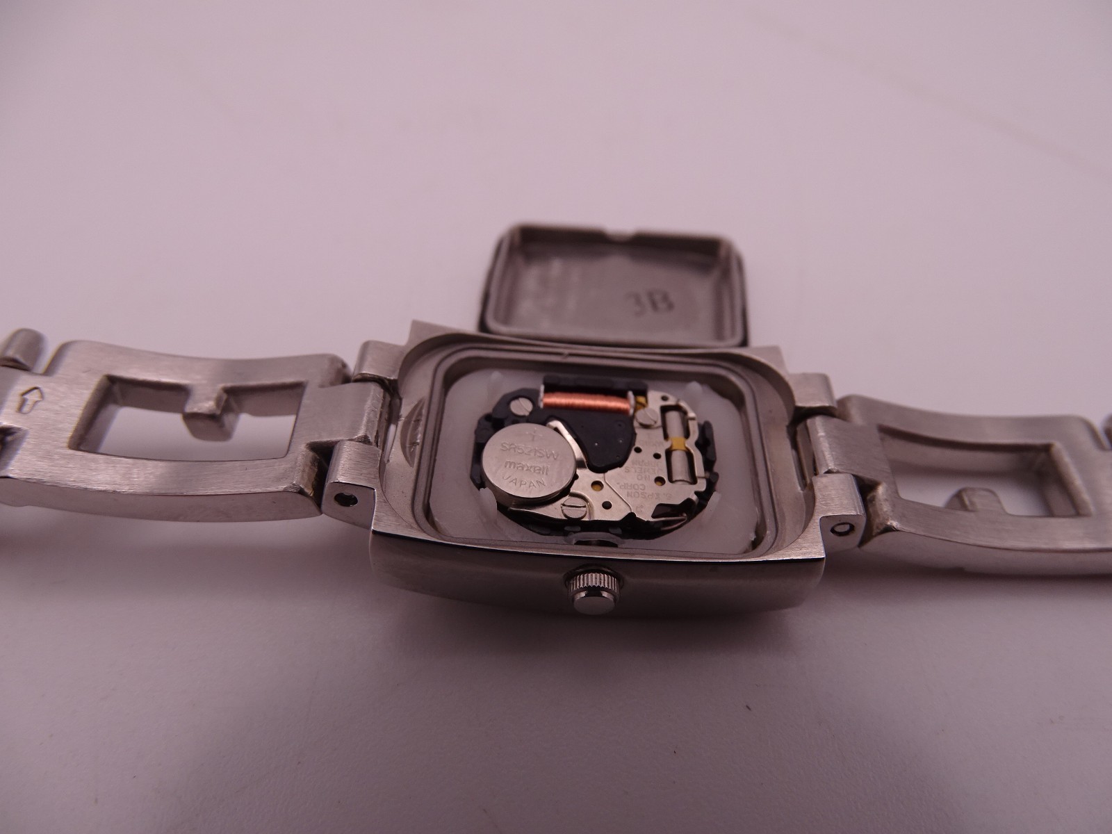Guess I90220I1 Stainless Steel Quartz Women’s Watch, Untested
