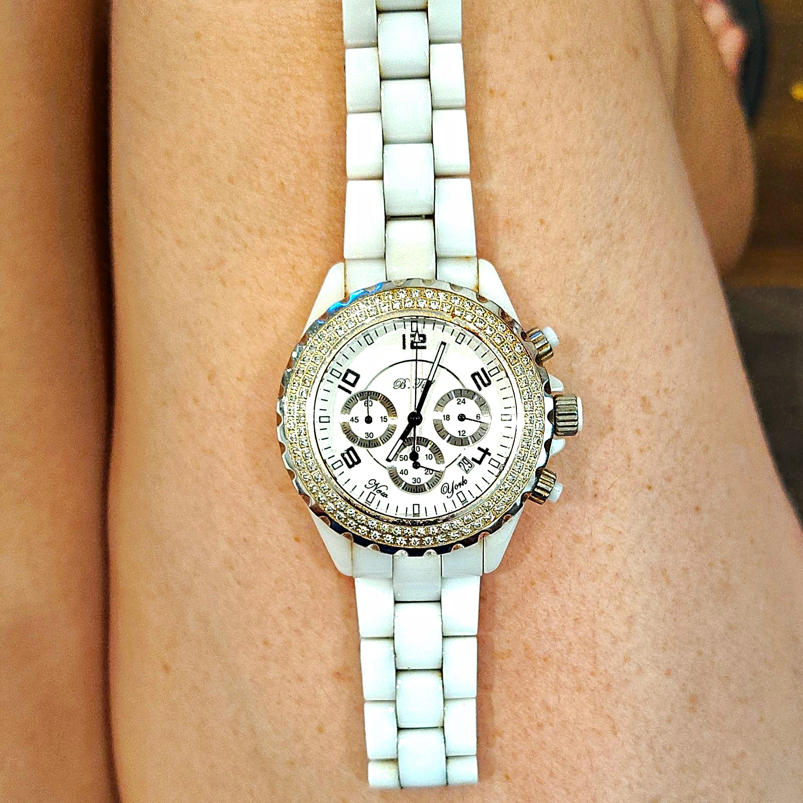 Women’s White Analog Ceramic Bracelet Watch Chronograph Date Crystal Bezel