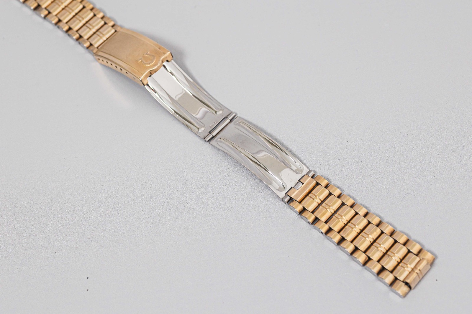 **NEAR MINT w/ 524 End Links** Vintage OMEGA 1069 19mm Gold Men’s Watch Bracelet