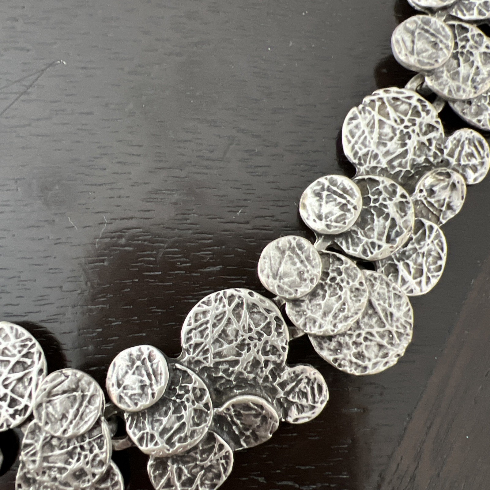 TURKISH SILVER PLATED ZINC HAND HAMMERED COIN MODERNIST ABSTRACT NECKLACE 22″