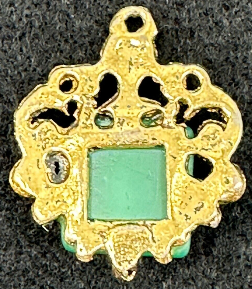 Asian Style Gold Tone Geisha Faux Jade Stone Rhinestone Accents Charm Pendant